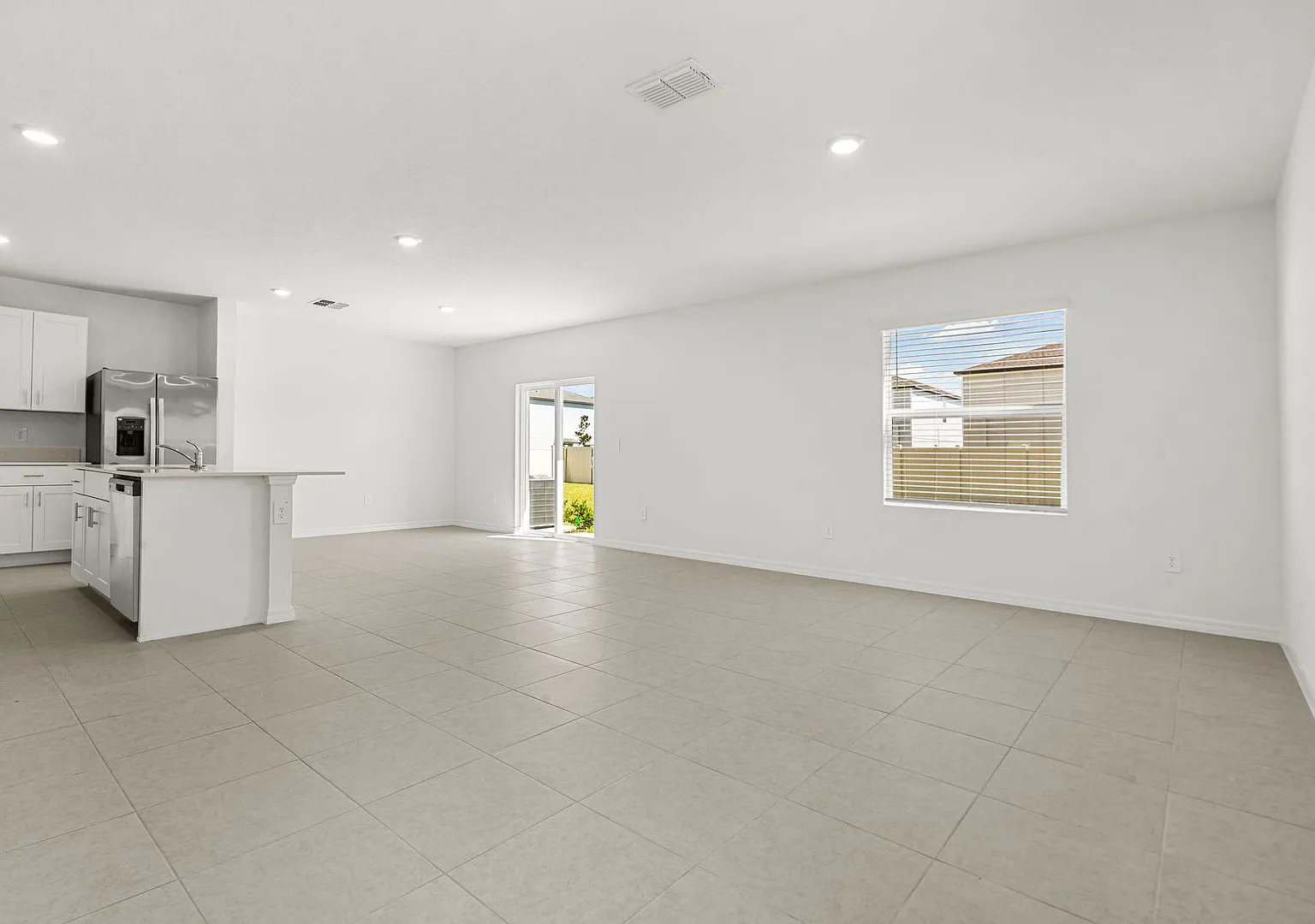 Beautiful Wimauma Residence For Rent — Photo 4