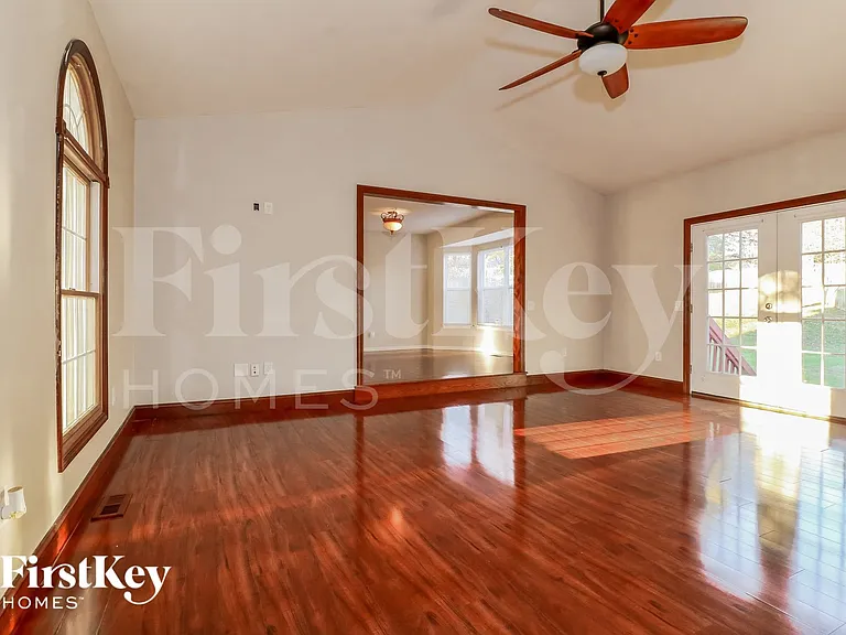 994 Sunset Farms Ct — Photo 4