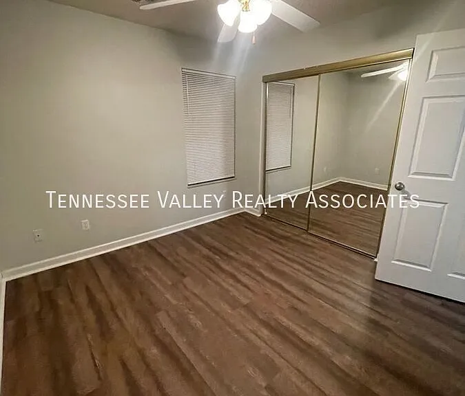 1513 Spelling Way — Photo 22