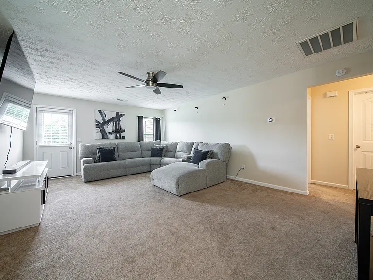 5788 Sandy View Dr — Photo 14