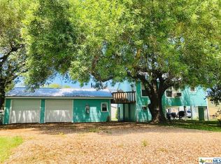 31 S Blackburn Ave, Port Lavaca, TX 77979
