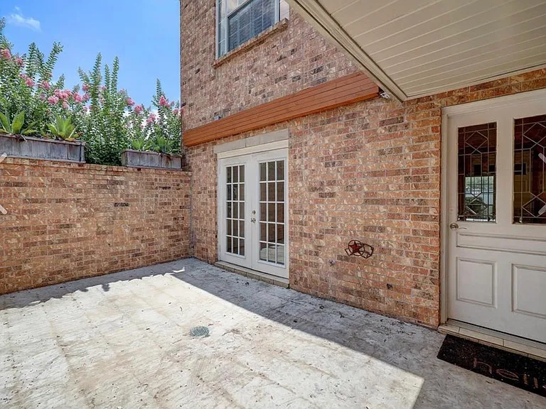 600 Wilcrest Dr #36 — Photo 8