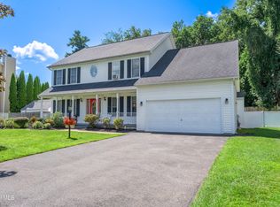 12 Sarah Court, Colonie, NY 12205