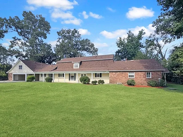 5 bed, 4.5 bath, 3221 sqft, $3,850 — Photo 2