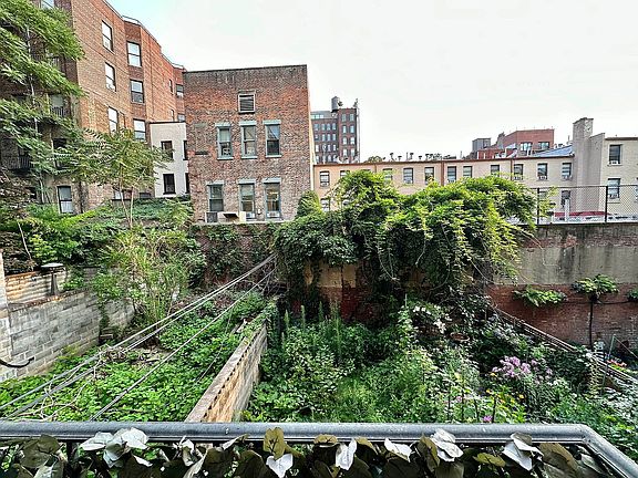 4th image of 248 W 21st St APT 2A