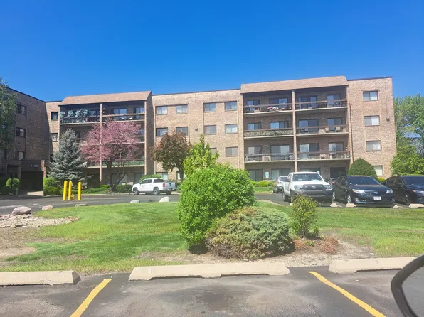 1400 N Elmhurst Road #106, Mount Prospect, IL 60056
