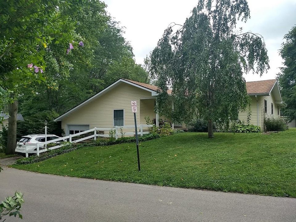 1st image of 12 N Buckles Ave