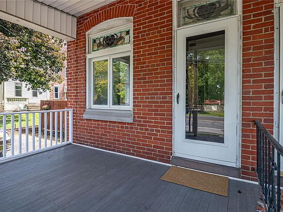3rd image of 378 Main St