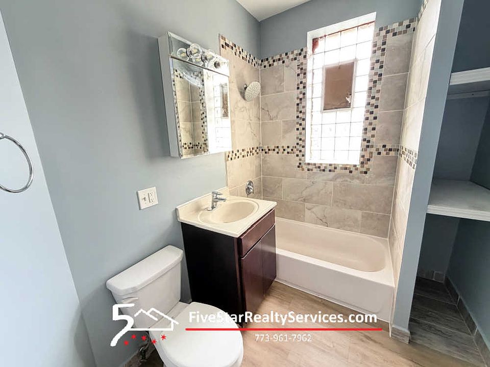 1st image of 4551 N Pulaski Rd #3SS