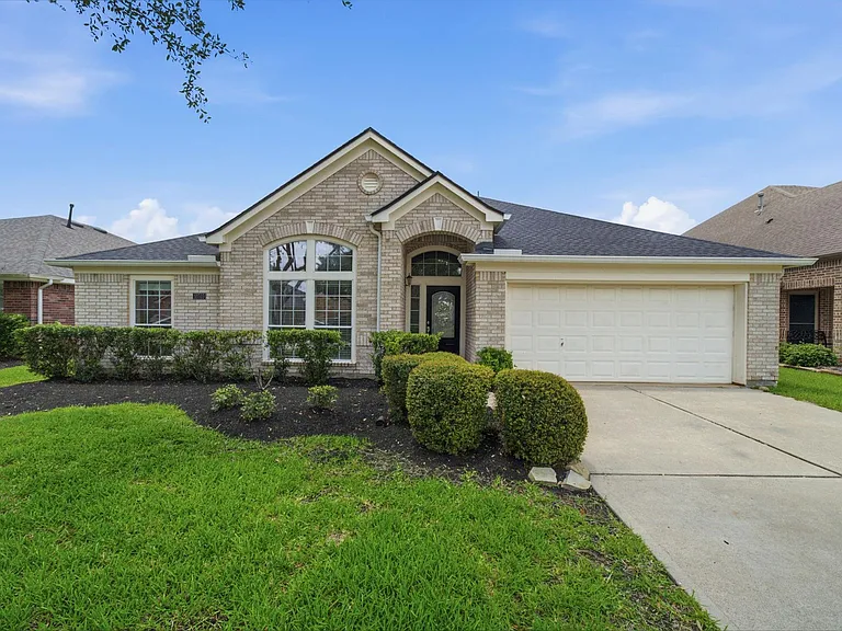 10703 Twilight Creek Ln — Photo 1