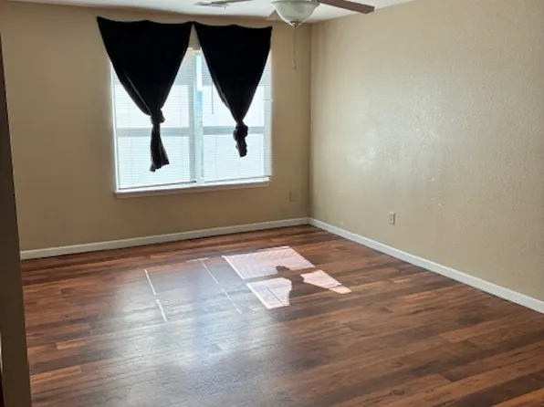 600 E Curry Ln, Medicine Lodge, KS