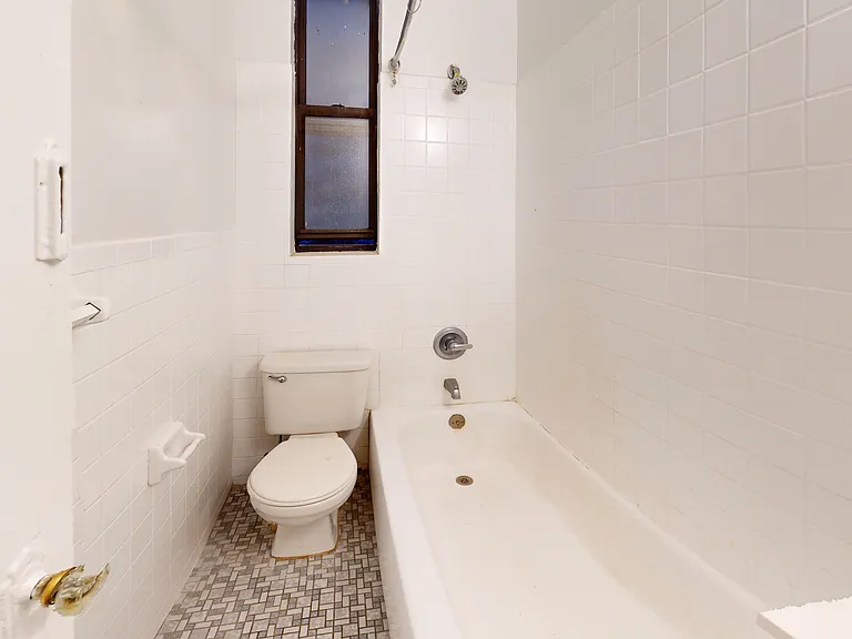 153 E 96th St #2W — Photo 10