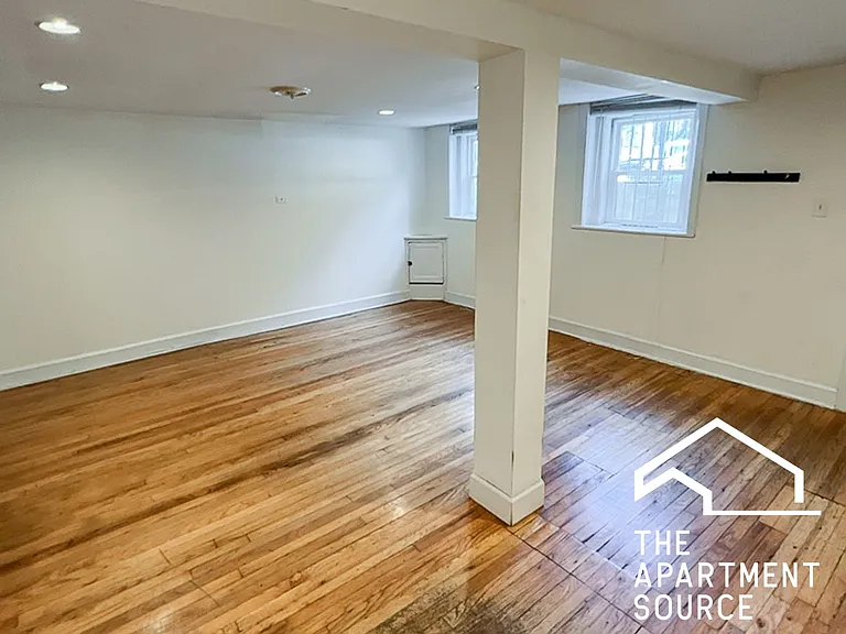 3309 N Southport Ave #GDN — Photo 3