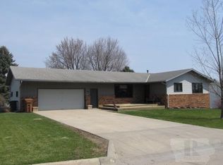 737 Corey Dr, Carroll, IA 51401