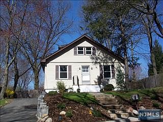 1st image of 221 Cedar Ln