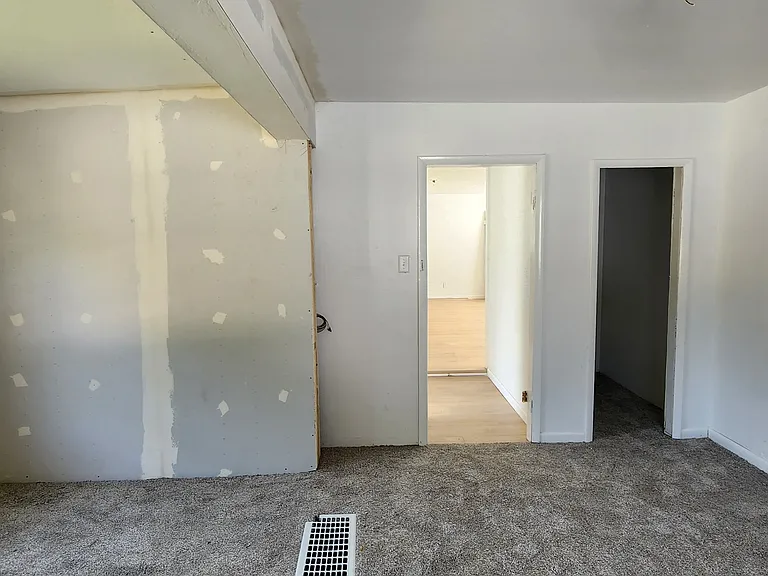 3307 Hoover Ave — Photo 2