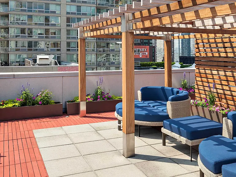 431 W 37th St #5E — Photo 20