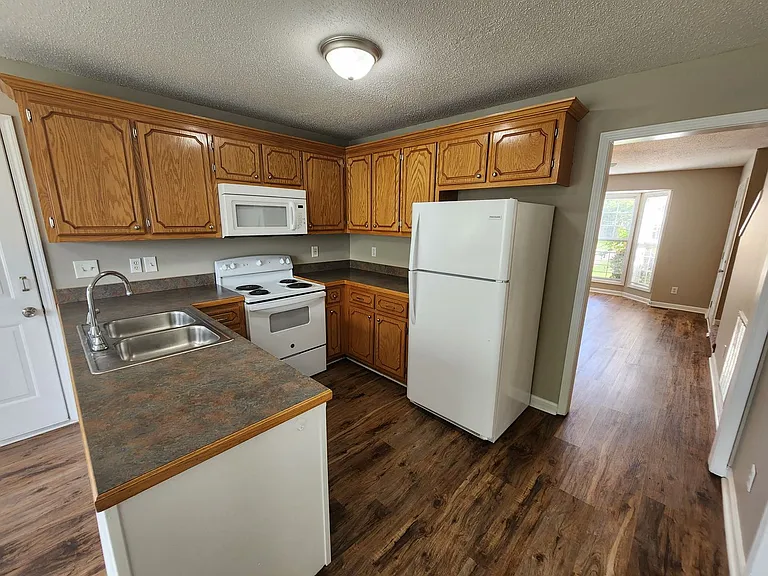 4048 New Grange Cir — Photo 8