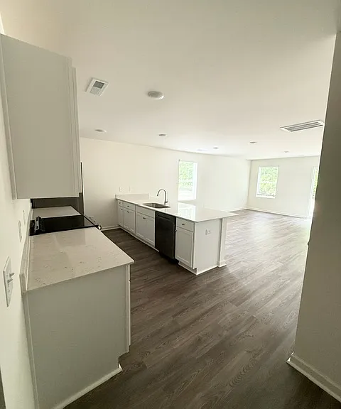2429 Brookville Dr #1-A — Photo 5