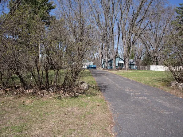 1873 Kohlman Ave E, Maplewood, MN 55109