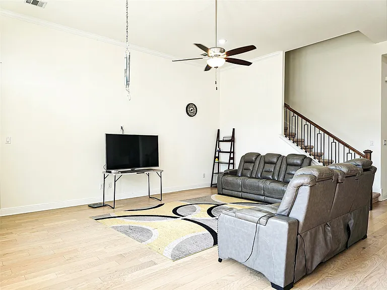 813 Sunny Ridge Dr — Photo 14