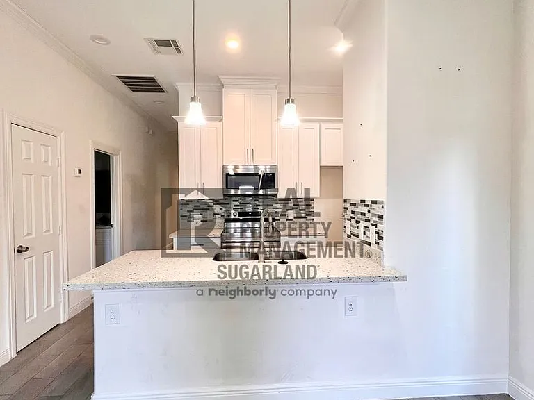4810 Wilmington St — Photo 7