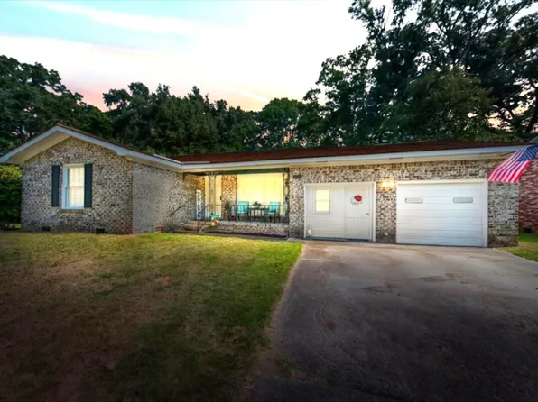 8020 Nantuckett Ave, North Charleston, SC 29420