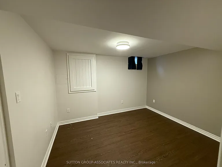 113 Dali Cres #BASEMENT — Photo 11