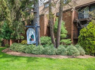 42 N Main St APT 46, West Hartford, CT 06107