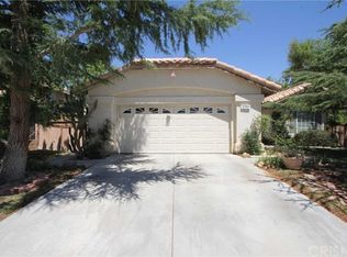 2741 W Newgrove St, Lancaster, CA 93536