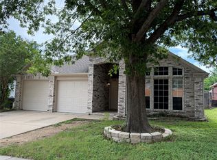 6824 Amberdale Dr, Fort Worth, TX 76137