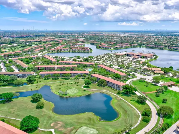 300 SW 134th Way #204E, Pembroke Pines, FL 33027