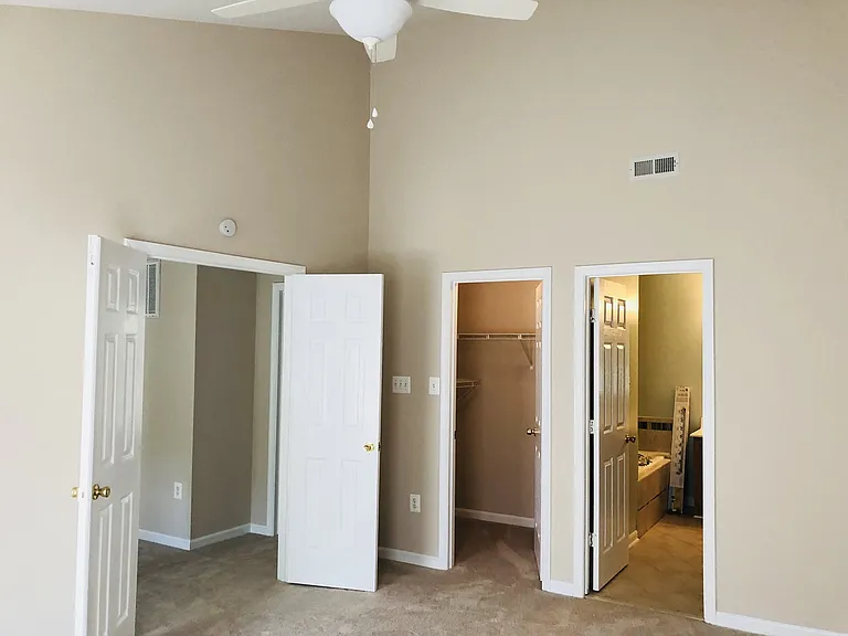 11 Catherine Ln — Photo 14
