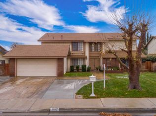 3812 Vista Linda Dr, Lancaster, CA 93536