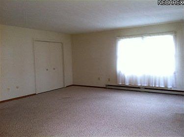 4th image of 534 Hawley Ave