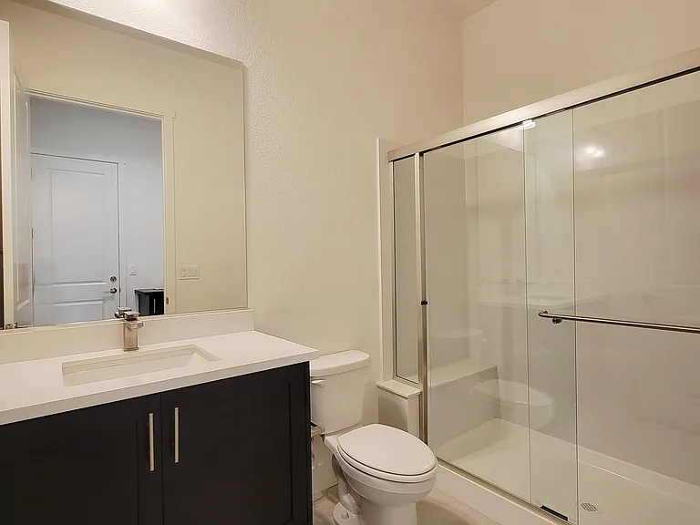 1st bathroom. 1st floor