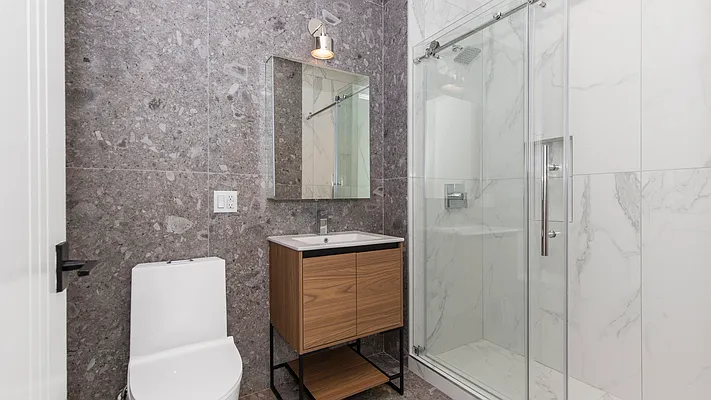 Rented by Nooklyn NYC LLC | media 39