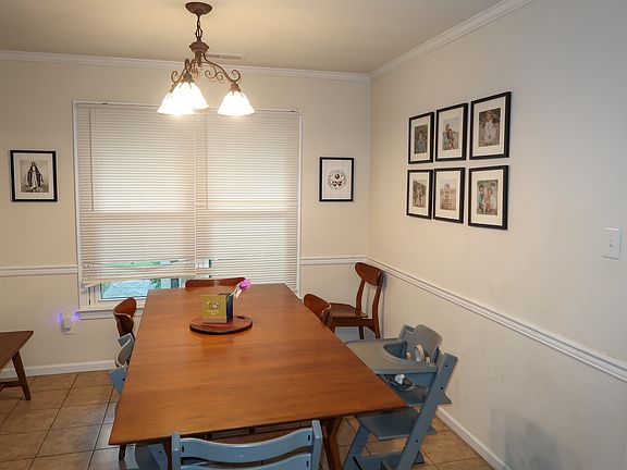 4th image of 2605 Meckley Ct