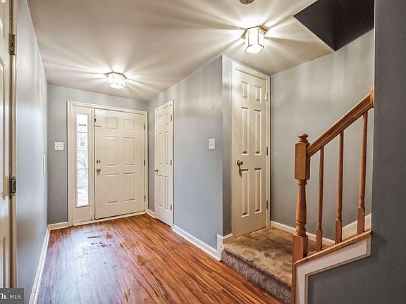 2nd image of 33 Branford Way
