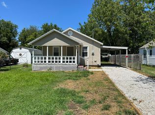 2001 W Thoman St, Springfield, MO 65803