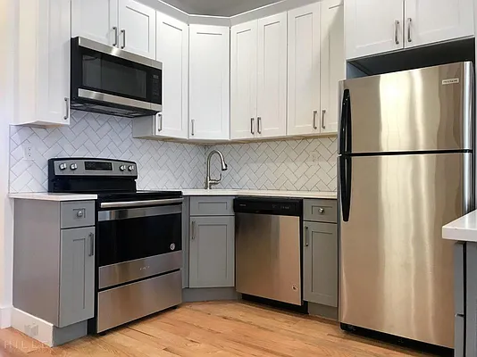 Rented by NY Living Solutions | media 17