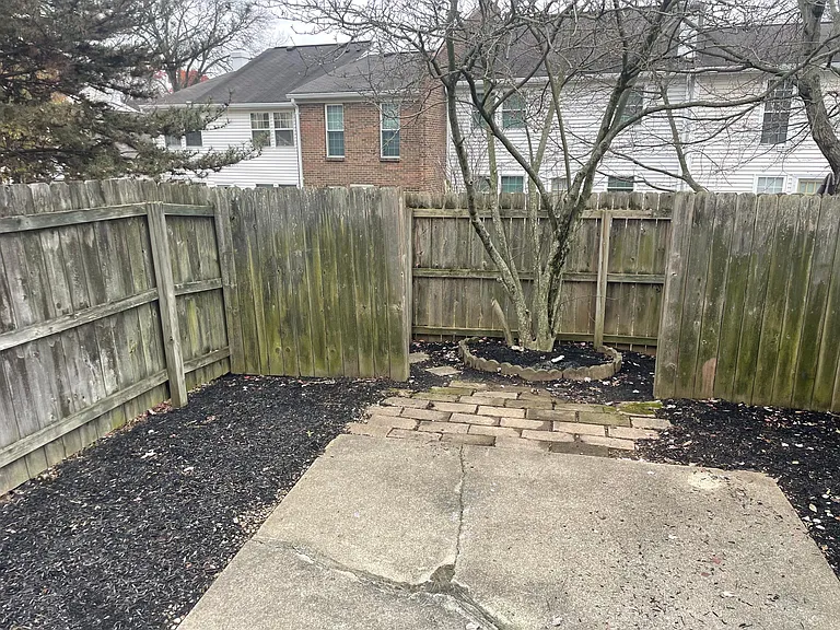 8049 Highfield Ct — Photo 8