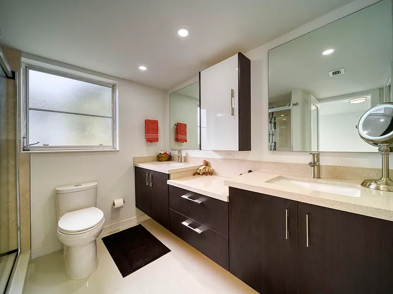 535 Oaks Dr #510 — Photo 6