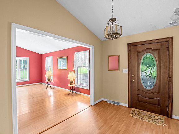 4th image of 128 Milford Bridges Ln