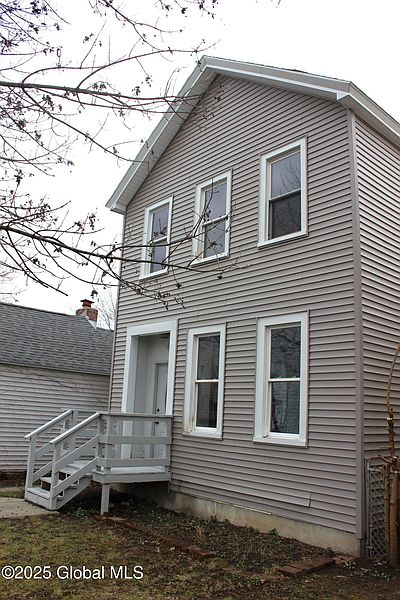 2nd image of 447 6th Avenue
