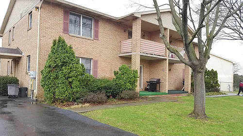 21-23 Rosemont Ct #23B Photo 1