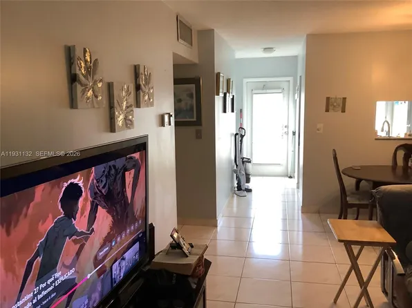 5181 W Oakland Park Blvd, Fort Lauderdale, FL