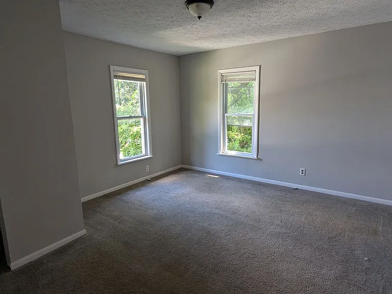 498 Gage St — Photo 27