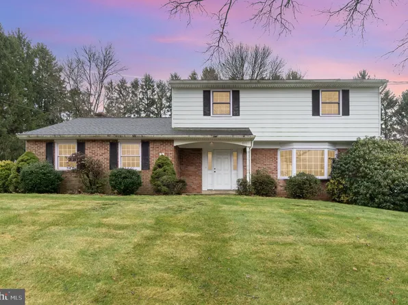 811 Newport Rd, Manheim, PA 17545