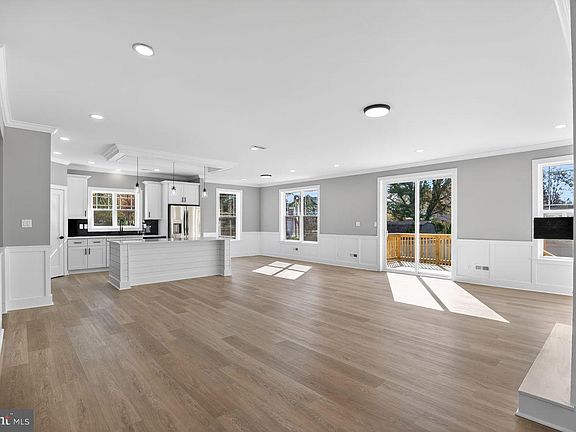 2nd image of 7262 Cedar Ave